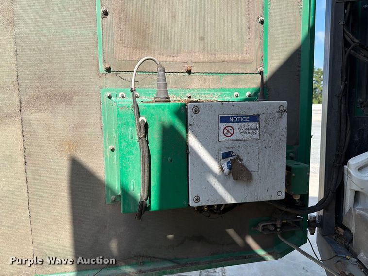 image for item YA4841 2017 Komptech Crambo 6000 shredder