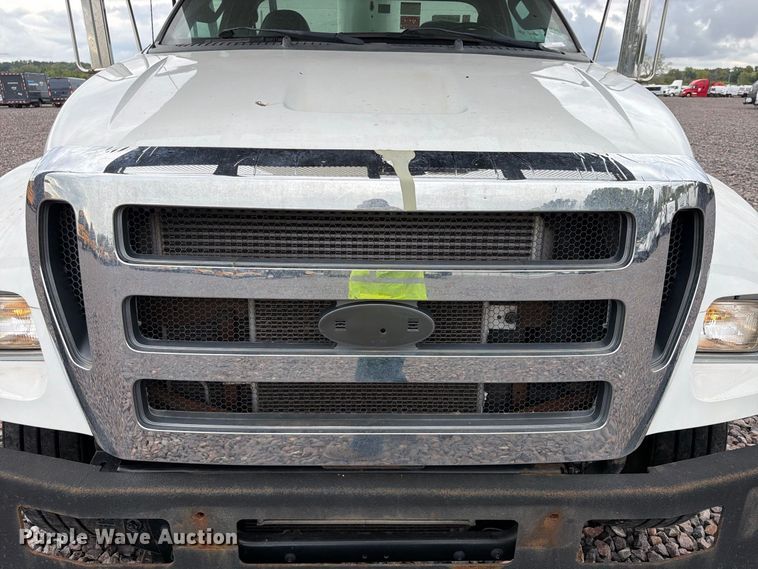 image for item YA4905 2015 Ford F750 Super Duty forestry bucket truck