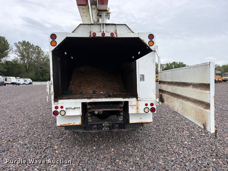 image for item YA4905 2015 Ford F750 Super Duty forestry bucket truck