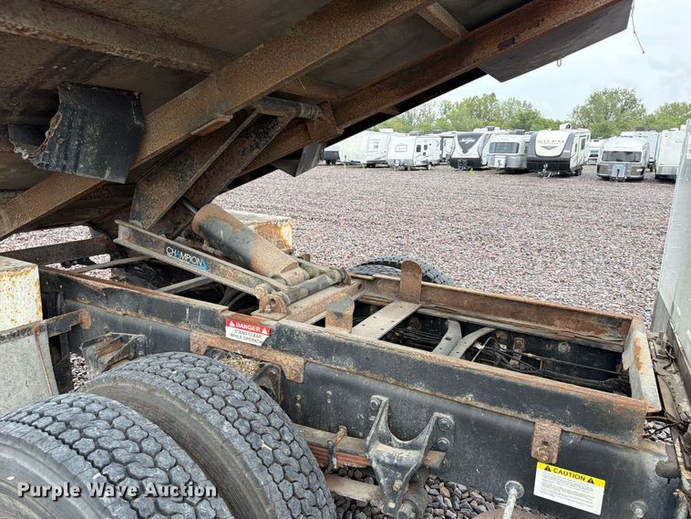 image for item YA4905 2015 Ford F750 Super Duty forestry bucket truck