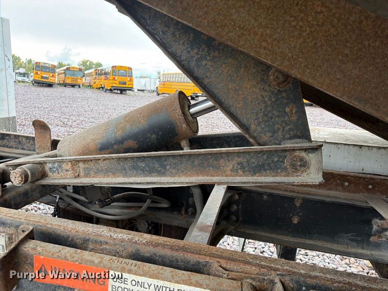 image for item YA4905 2015 Ford F750 Super Duty forestry bucket truck