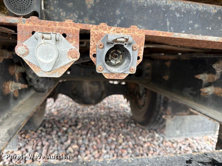 image for item YA4905 2015 Ford F750 Super Duty forestry bucket truck