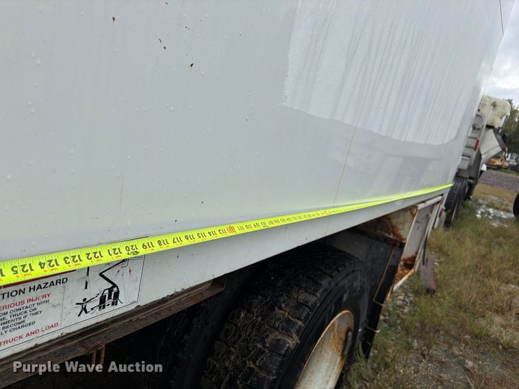 image for item YA4905 2015 Ford F750 Super Duty forestry bucket truck