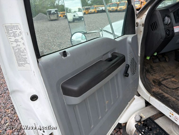 image for item YA4905 2015 Ford F750 Super Duty forestry bucket truck