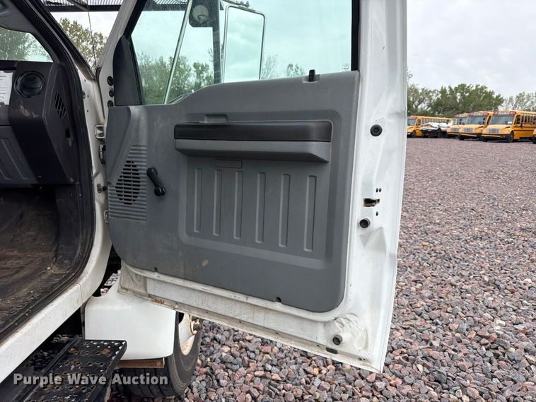 image for item YA4905 2015 Ford F750 Super Duty forestry bucket truck