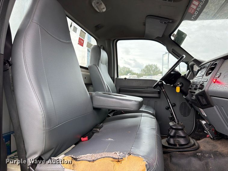 image for item YA4905 2015 Ford F750 Super Duty forestry bucket truck