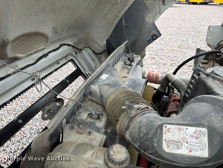 image for item YA4905 2015 Ford F750 Super Duty forestry bucket truck