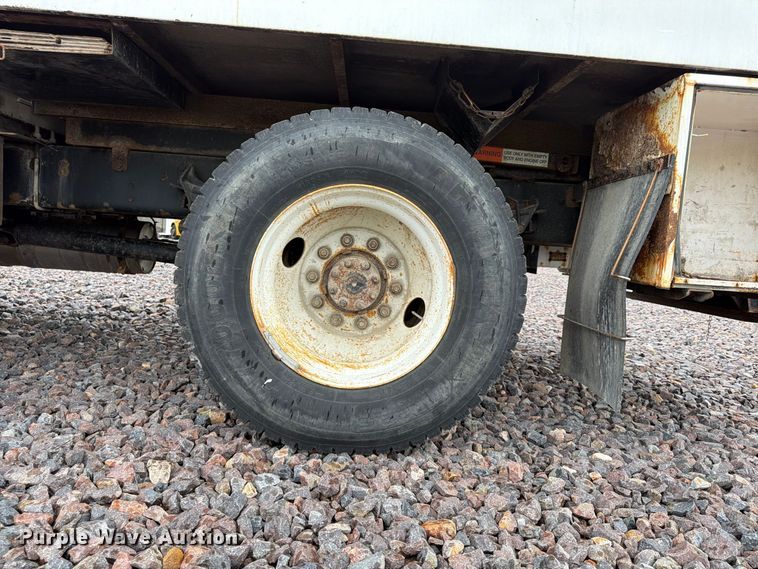 image for item YA4905 2015 Ford F750 Super Duty forestry bucket truck