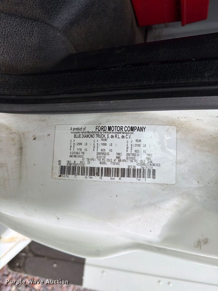 image for item YA4905 2015 Ford F750 Super Duty forestry bucket truck