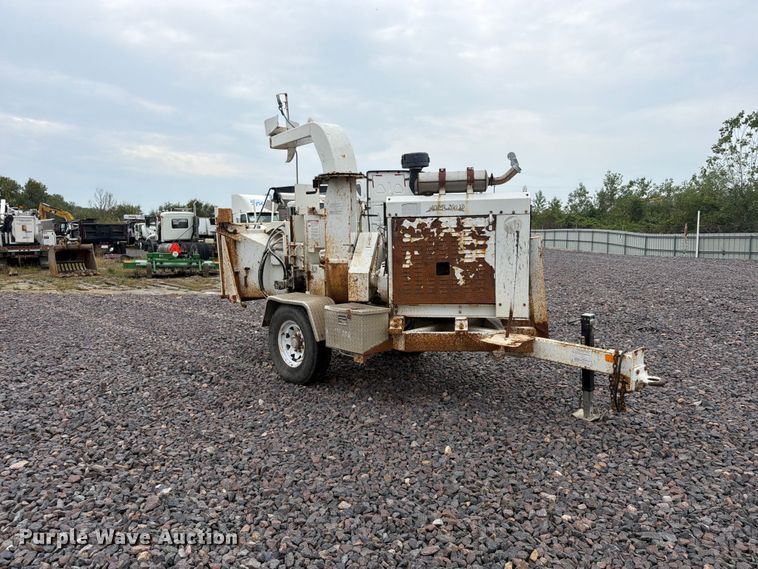 image for item YA4908 2009 Bandit 200 wood chipper