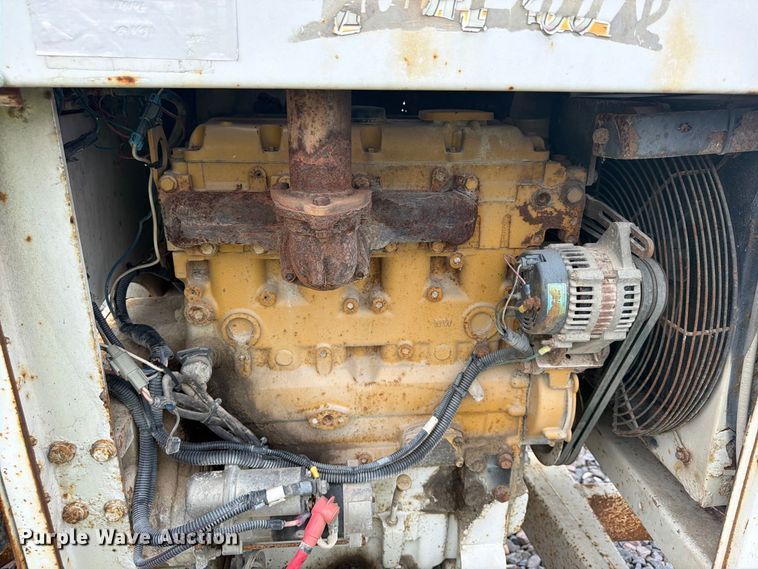 image for item YA4908 2009 Bandit 200 wood chipper