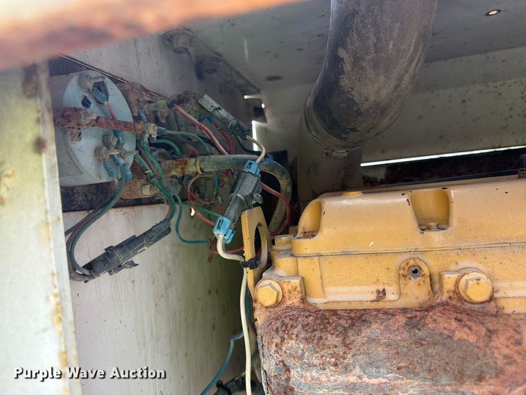image for item YA4908 2009 Bandit 200 wood chipper