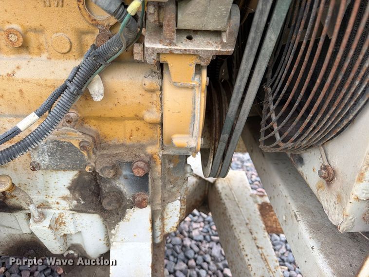 image for item YA4908 2009 Bandit 200 wood chipper