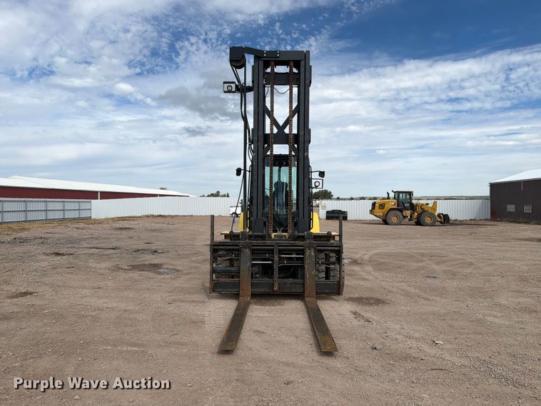 image for item YA4921 2015 Hyster H300HD2 forklift