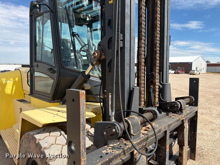 image for item YA4921 2015 Hyster H300HD2 forklift