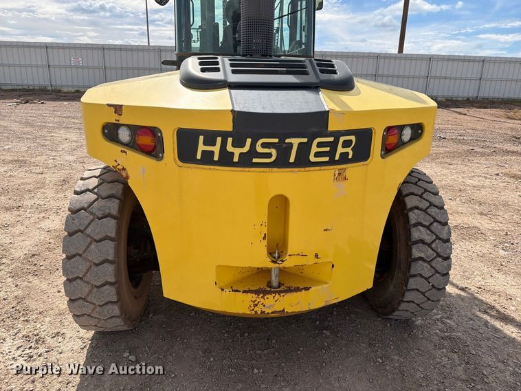 image for item YA4921 2015 Hyster H300HD2 forklift