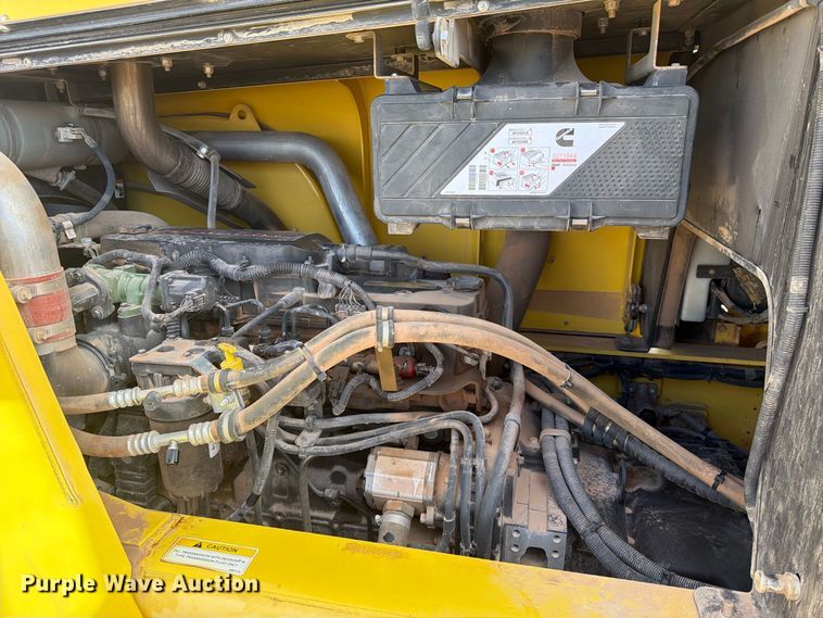 image for item YA4921 2015 Hyster H300HD2 forklift