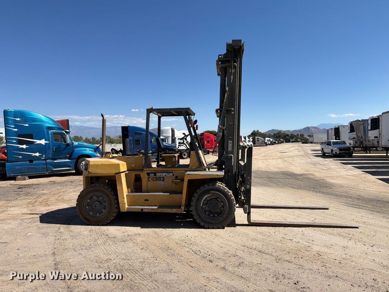 image for item YA4926 Caterpillar DP100 forklift