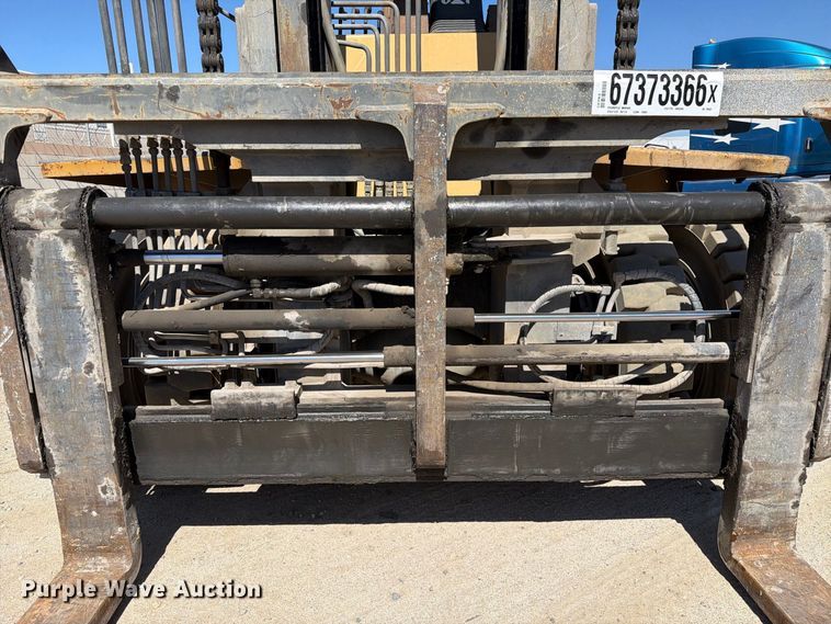 image for item YA4926 Caterpillar DP100 forklift