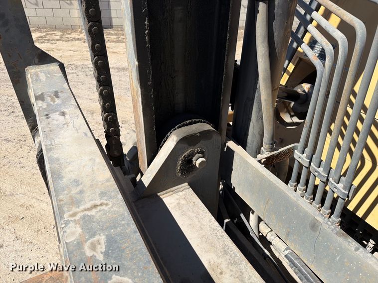 image for item YA4926 Caterpillar DP100 forklift