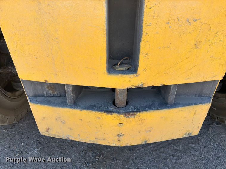 image for item YA4926 Caterpillar DP100 forklift