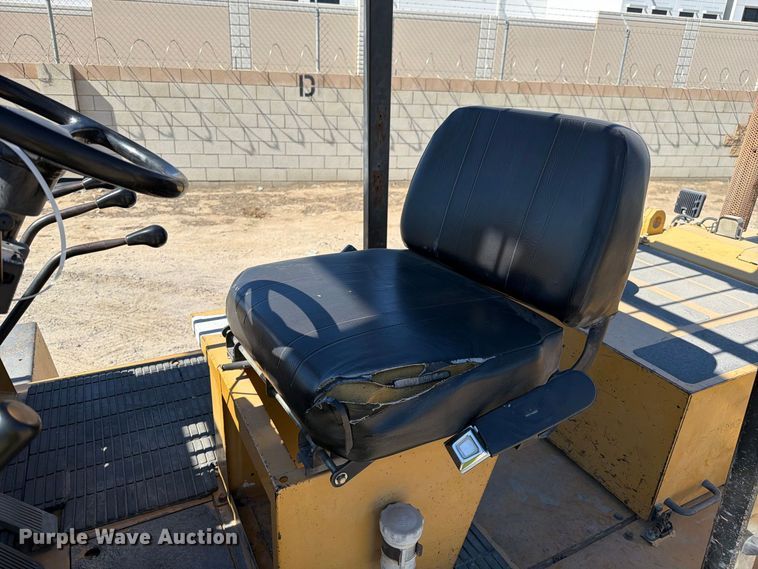 image for item YA4926 Caterpillar DP100 forklift