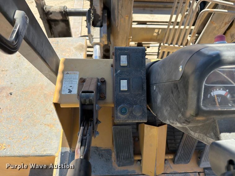 image for item YA4926 Caterpillar DP100 forklift