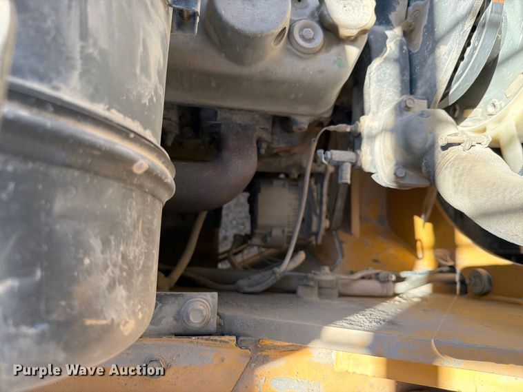 image for item YA4926 Caterpillar DP100 forklift