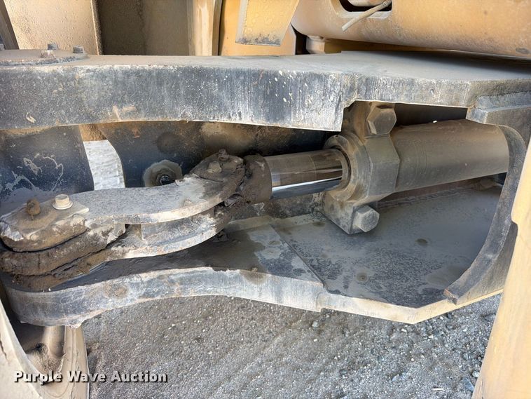 image for item YA4926 Caterpillar DP100 forklift