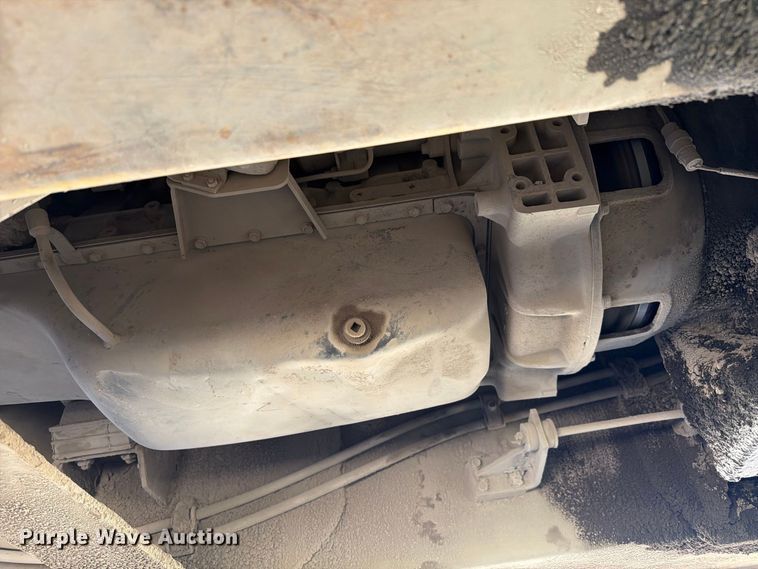 image for item YA4926 Caterpillar DP100 forklift