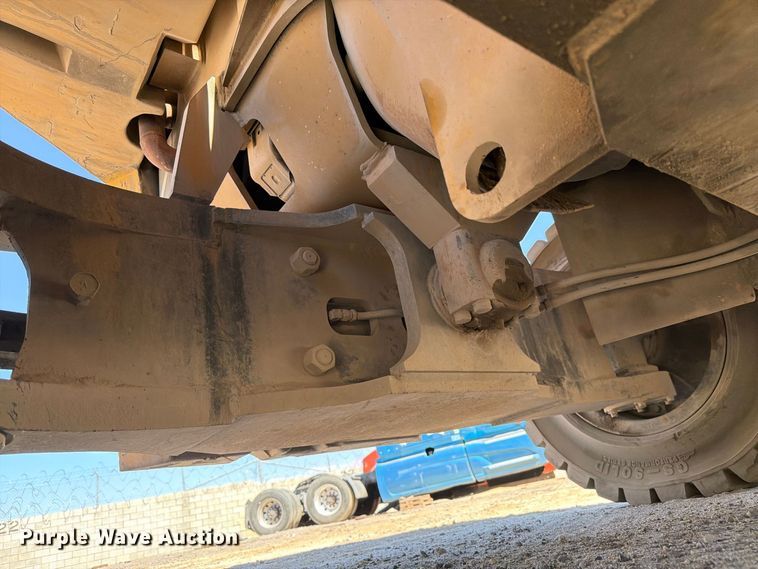 image for item YA4926 Caterpillar DP100 forklift