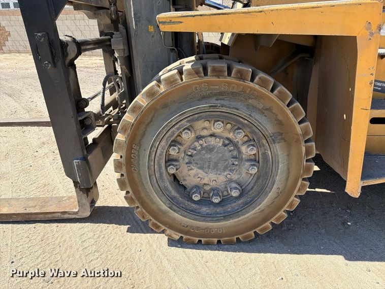 image for item YA4926 Caterpillar DP100 forklift