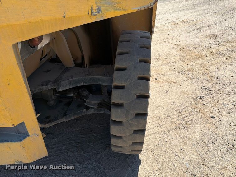 image for item YA4926 Caterpillar DP100 forklift