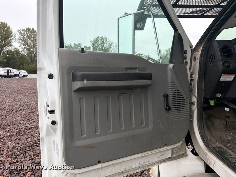 image for item YA4992 2015 Ford F750 Super Duty forestry bucket truck