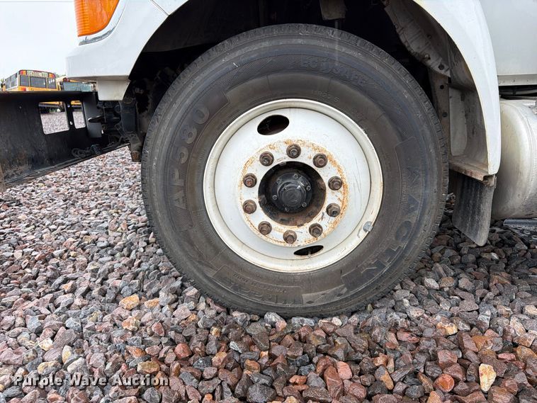 image for item YA4992 2015 Ford F750 Super Duty forestry bucket truck