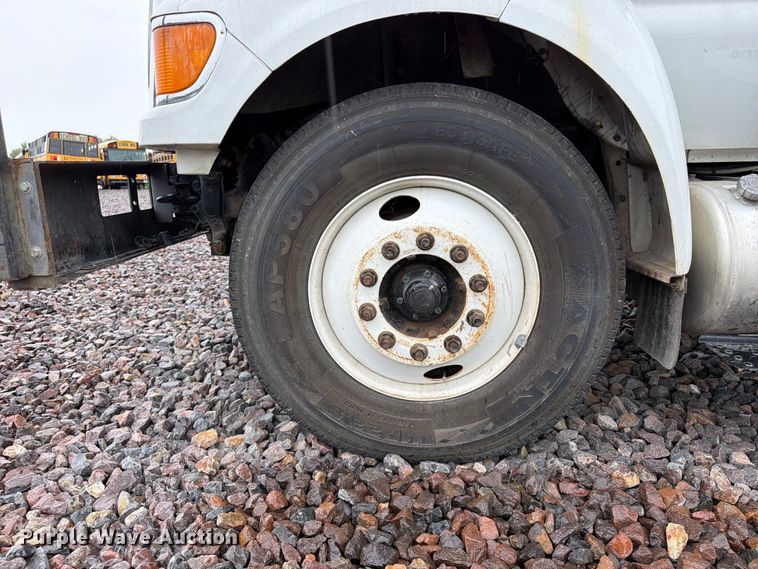 image for item YA4992 2015 Ford F750 Super Duty forestry bucket truck