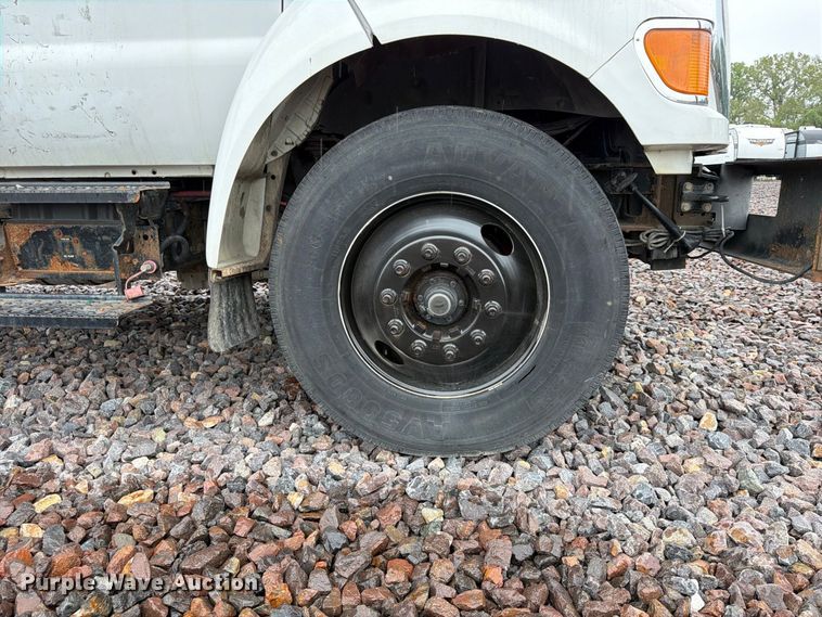 image for item YA4992 2015 Ford F750 Super Duty forestry bucket truck
