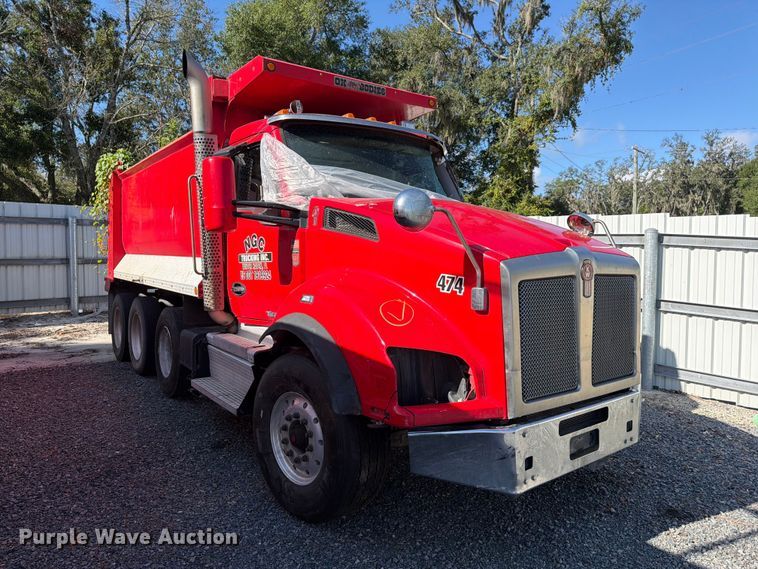 image for item YA5028 2022 Kenworth T880 dump truck
