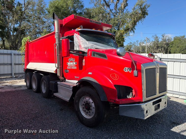 image for item YA5028 2022 Kenworth T880 dump truck