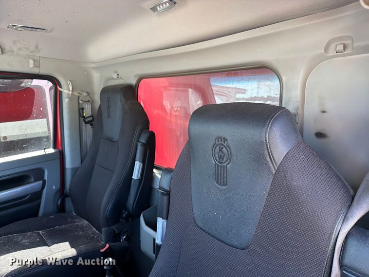 image for item YA5028 2022 Kenworth T880 dump truck