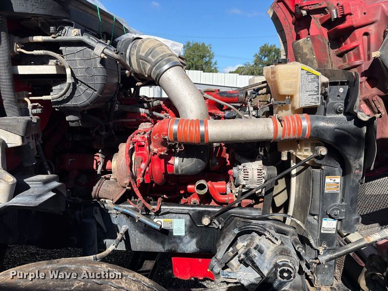 image for item YA5028 2022 Kenworth T880 dump truck