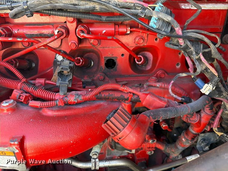 image for item YA5028 2022 Kenworth T880 dump truck