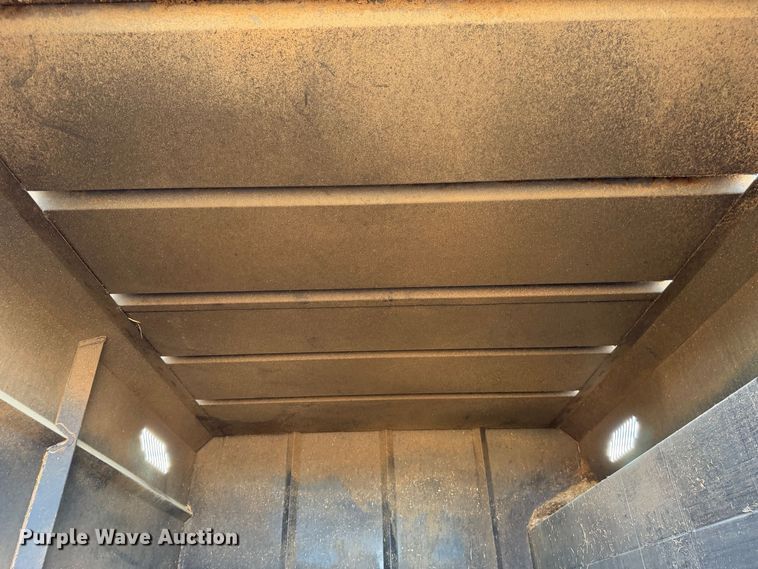 image for item YA5091 2015 Ford F750 Super Duty forestry bucket truck