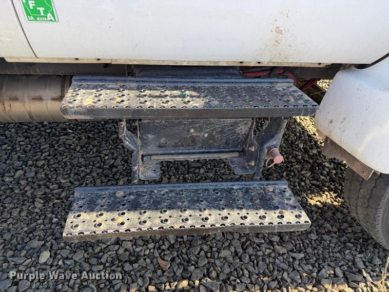 image for item YA5091 2015 Ford F750 Super Duty forestry bucket truck