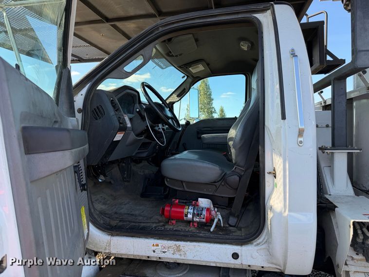 image for item YA5091 2015 Ford F750 Super Duty forestry bucket truck