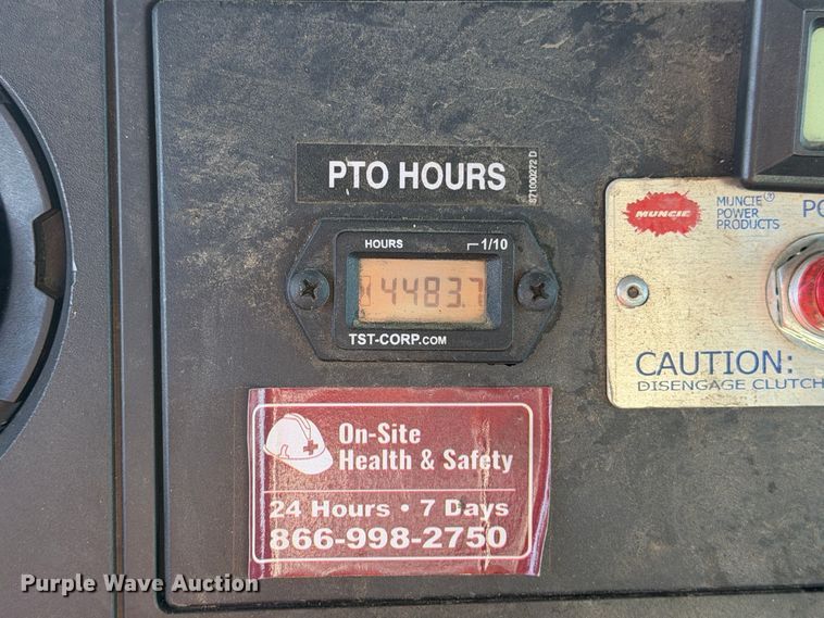 image for item YA5091 2015 Ford F750 Super Duty forestry bucket truck
