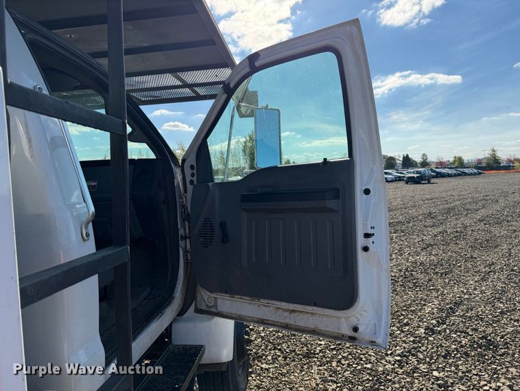 image for item YA5091 2015 Ford F750 Super Duty forestry bucket truck