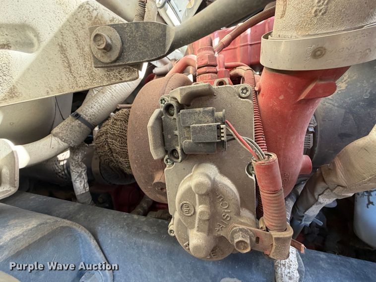 image for item YA5091 2015 Ford F750 Super Duty forestry bucket truck