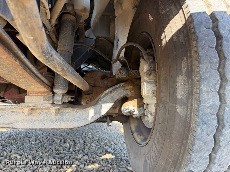 image for item YA5091 2015 Ford F750 Super Duty forestry bucket truck