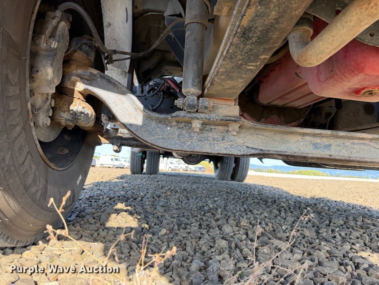 image for item YA5091 2015 Ford F750 Super Duty forestry bucket truck